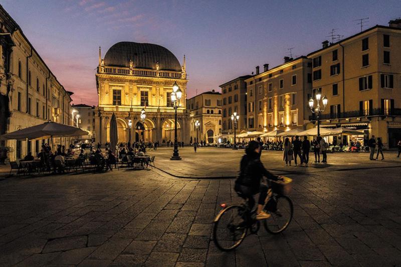 Capitolium Ad Bed & Breakfast Brescia Bagian luar foto