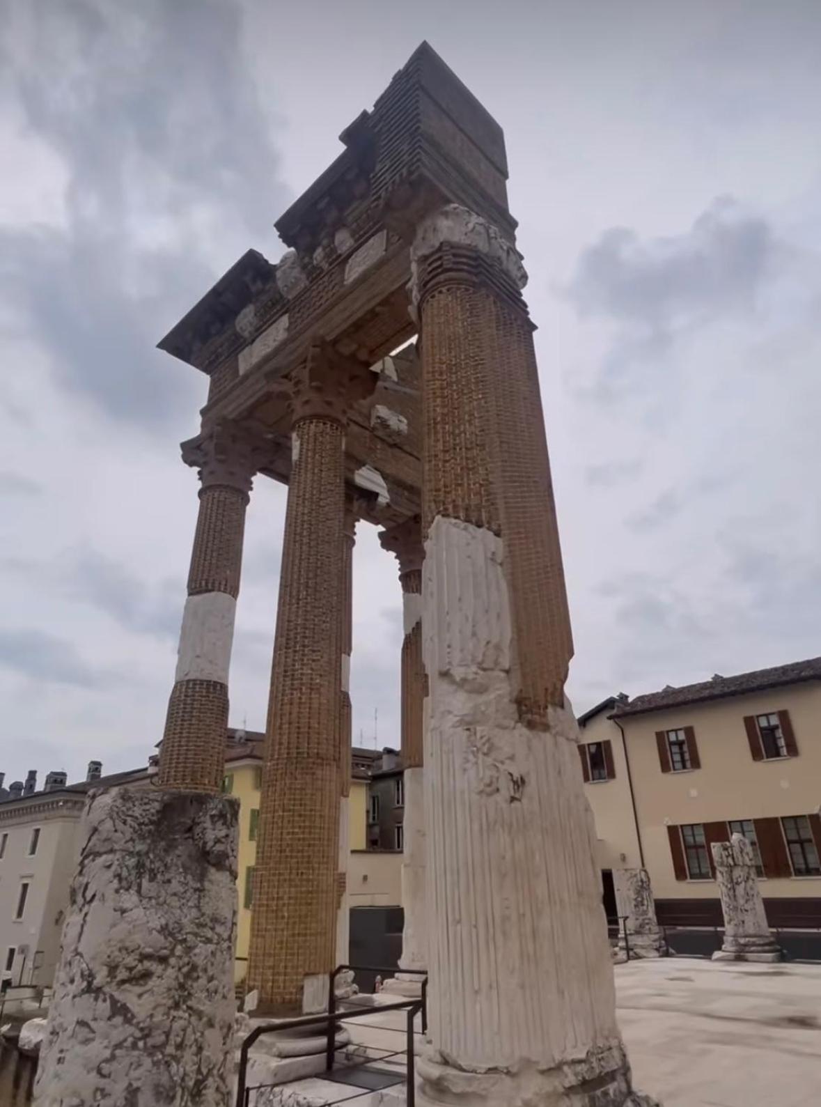 Capitolium Ad Bed & Breakfast Brescia Bagian luar foto