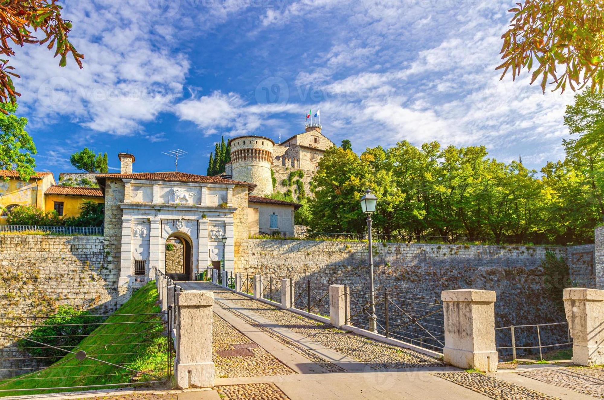 Capitolium Ad Bed & Breakfast Brescia Bagian luar foto