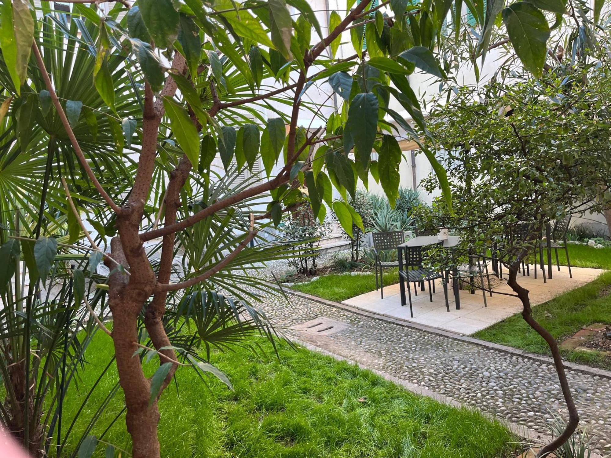 Capitolium Ad Bed & Breakfast Brescia Bagian luar foto